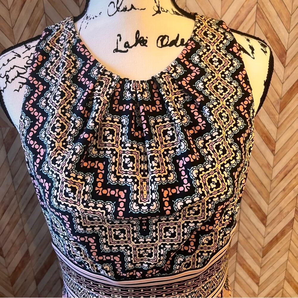 London Times Multicolor Medallion Halter Pleated Maxi Dress Size 8 - Picture 6 of 9
